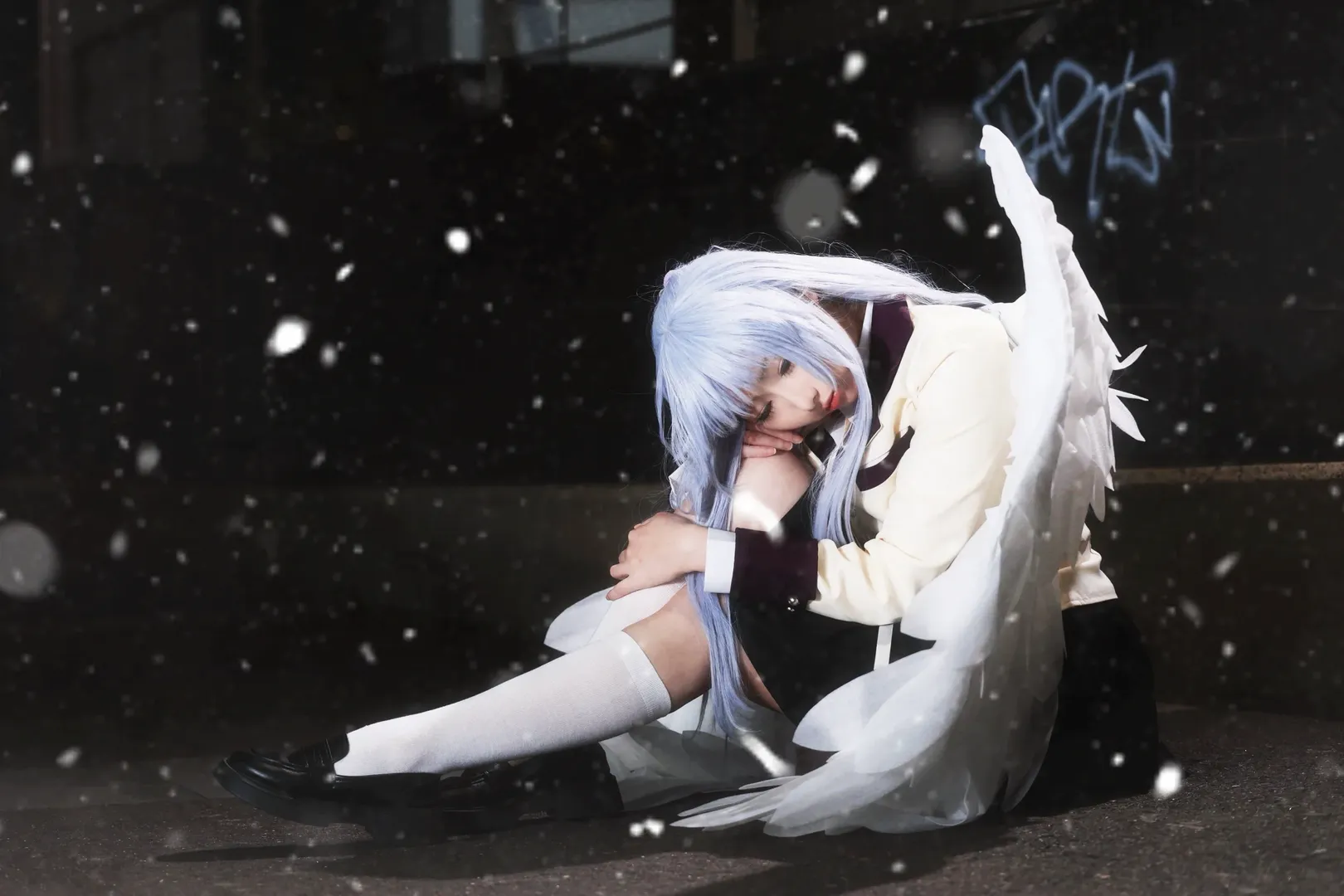 天使の翼, 立華かなで コスプレ, シドニーの撮影依頼, Angel Beats!, 雪夜のコスプレ