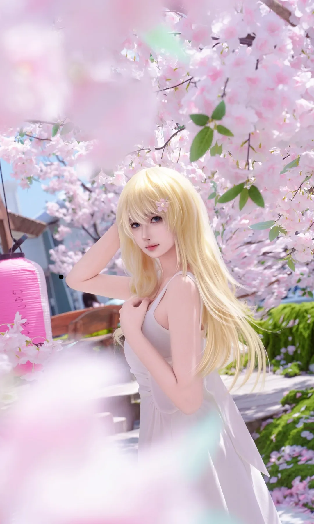四月是你的谎言, 金发cosplay, 日式樱花场景, 春日氛围感摄影, 外景人像写真