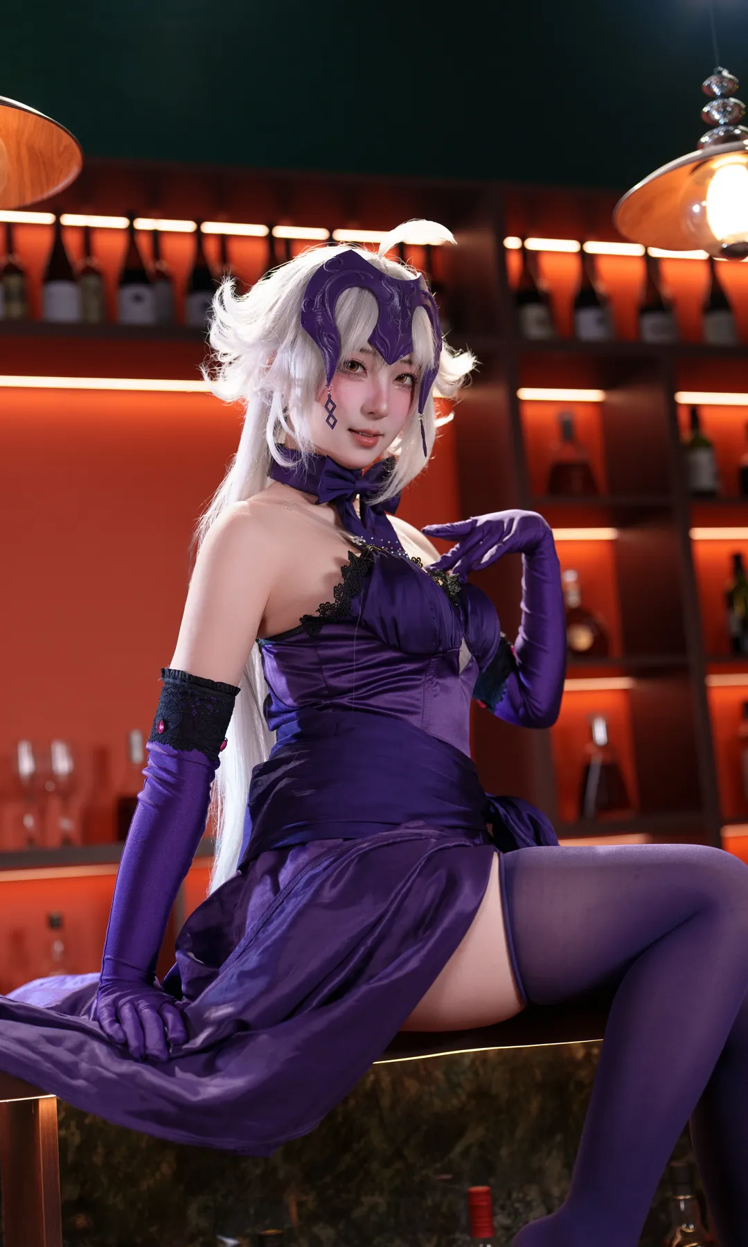 Fate/Grand Order, 黑贞德cos, cosplay摄影, 醉贞礼装, 酒吧夜景 - 第4张