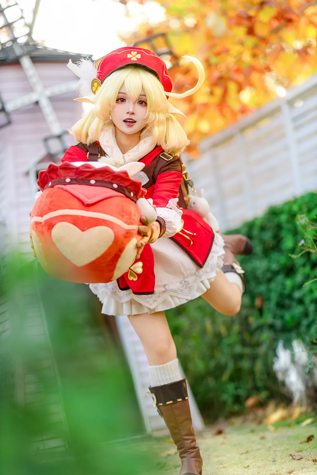 原神, クレー コスプレ, 二次元コスプレ, 屋外コスプレ, 秋の屋外風景 - 1枚目