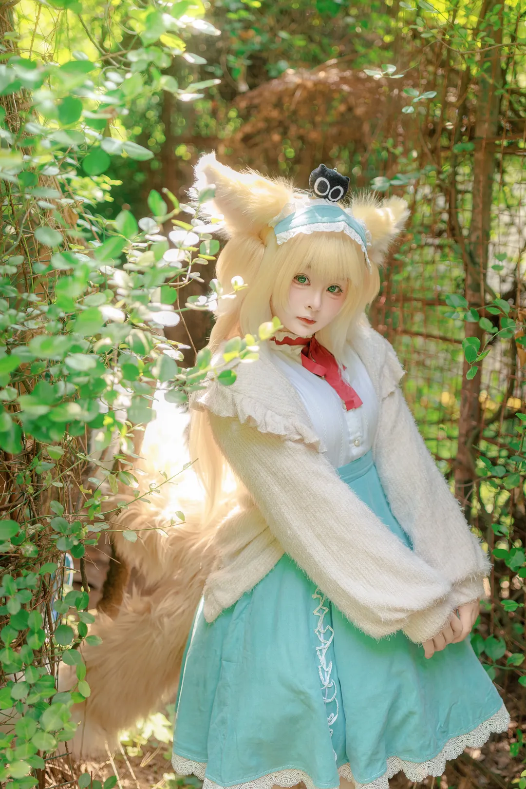 明日方舟, 户外cosplay, 铃兰cos, 兽耳少女, 林间光影 - 第1张