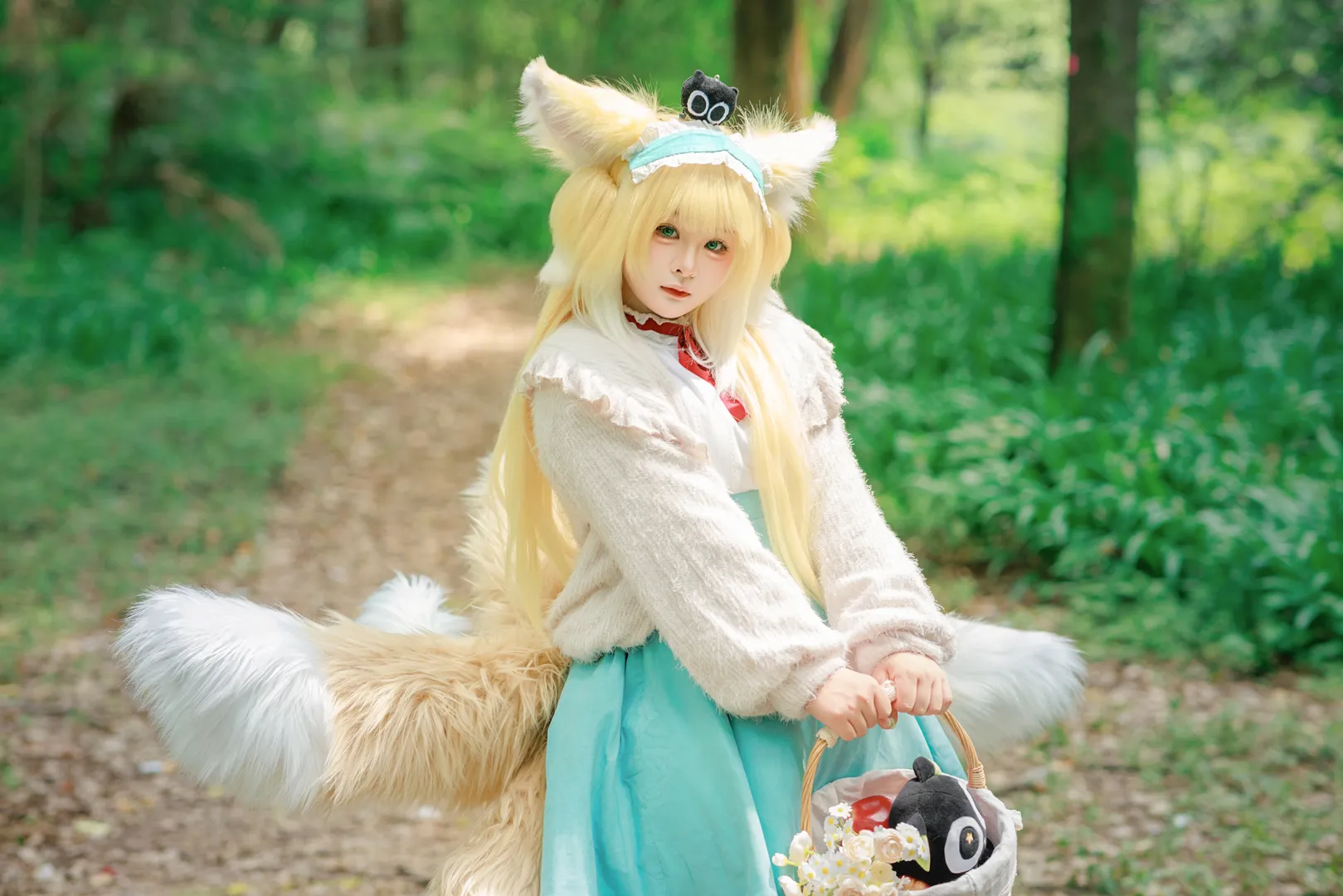 明日方舟, 户外cosplay, 铃兰cos, 兽耳少女, 林间光影 - 第6张