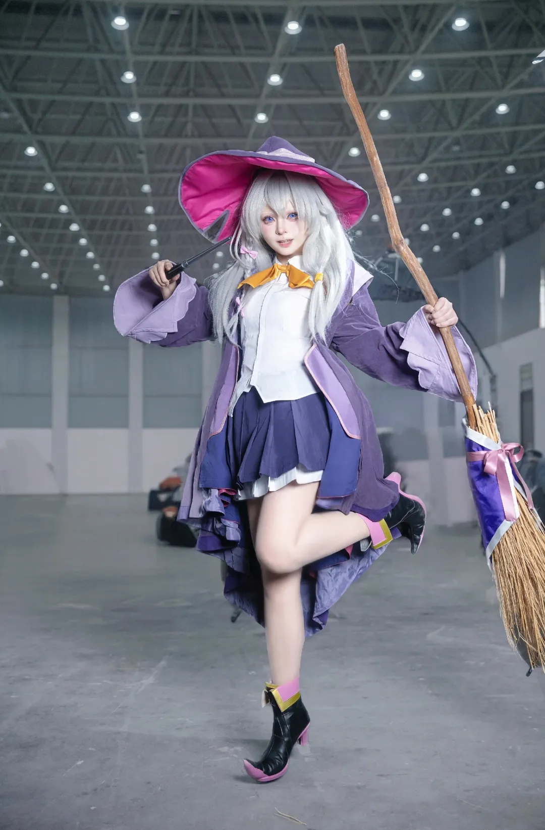 2D, cosplay, Convention photo, Elaina cosplay, Wandering Witch: The Journey of Elaina