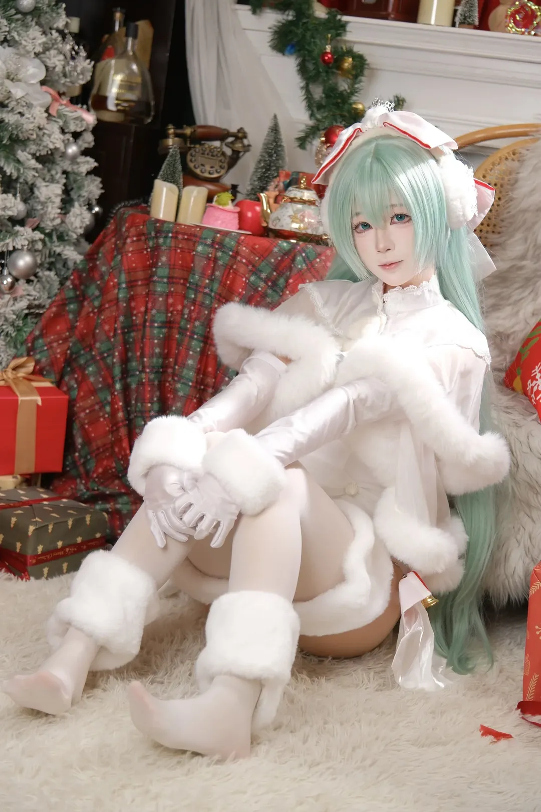 初音未来cos, 白丝, VOCALOID, 圣诞cosplay, 冬季穿搭 - 第2张