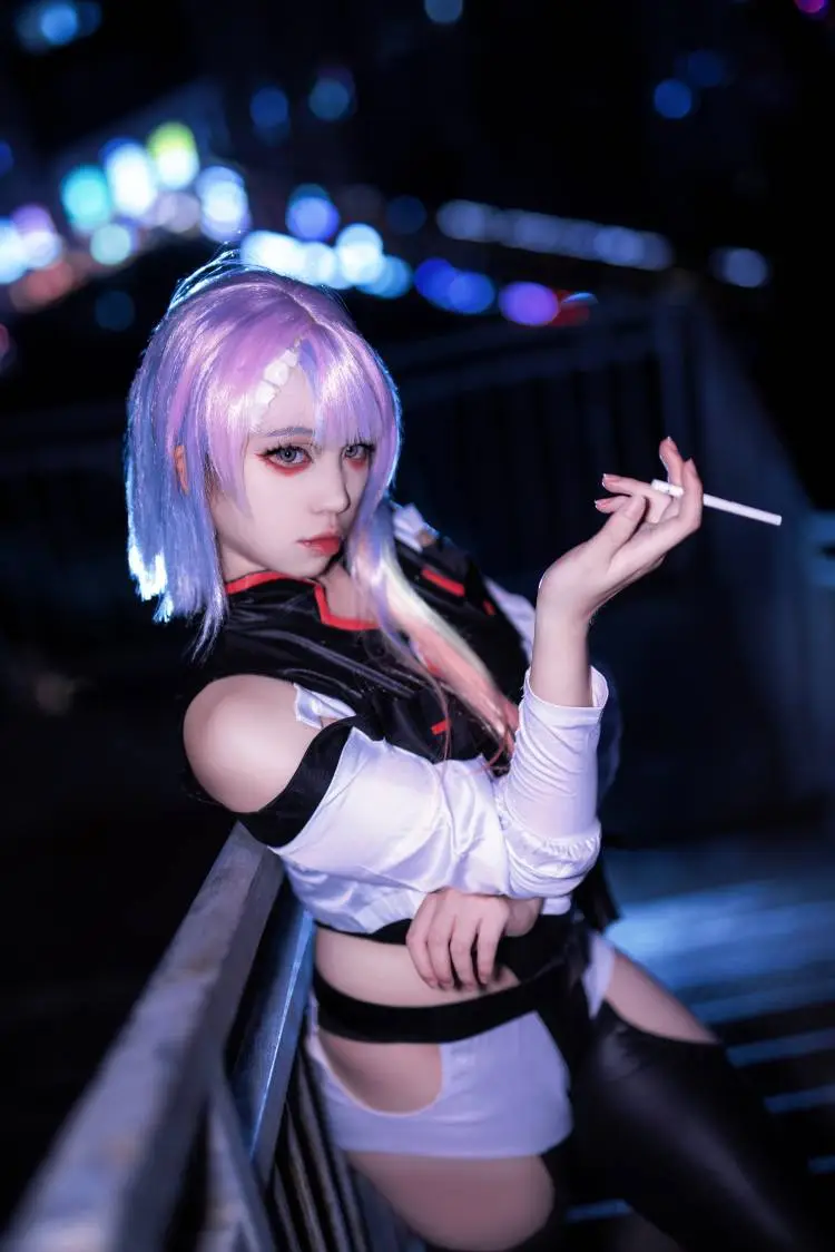 二次元cosplay, 露西cos, 賽博朋克攝影, 重慶夜景, 賽博朋克邊緣行者