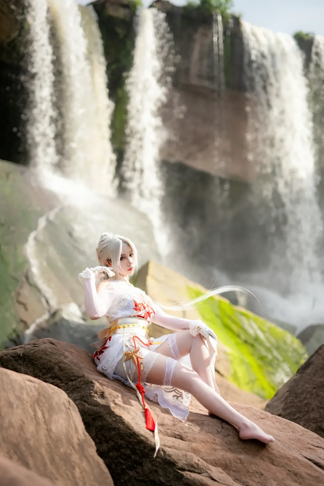 NARAKA: BLADEPOINT, Chinese-style cosplay, Chongqing photography, Ning Hongye cosplay, Waterfall portrait photography