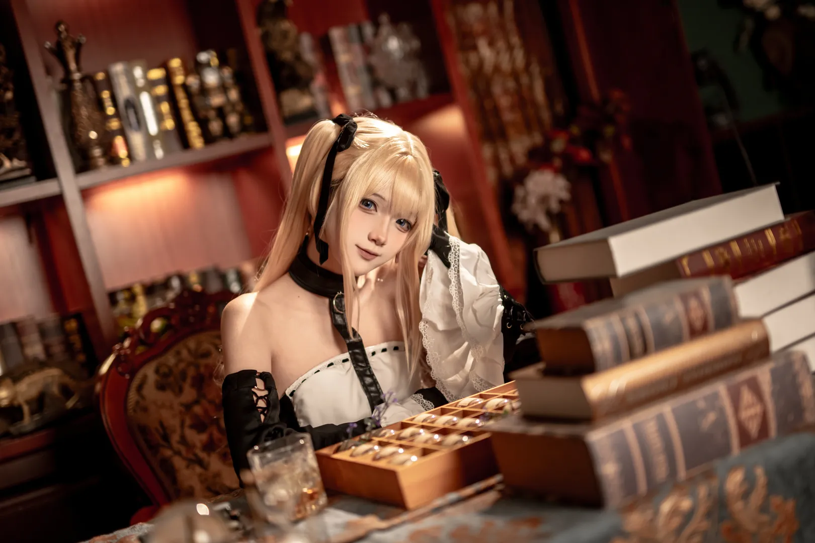 二次元摄影, cosplay正片, 玛丽罗斯cos, 死或生, 复古酒吧风 - 第5张