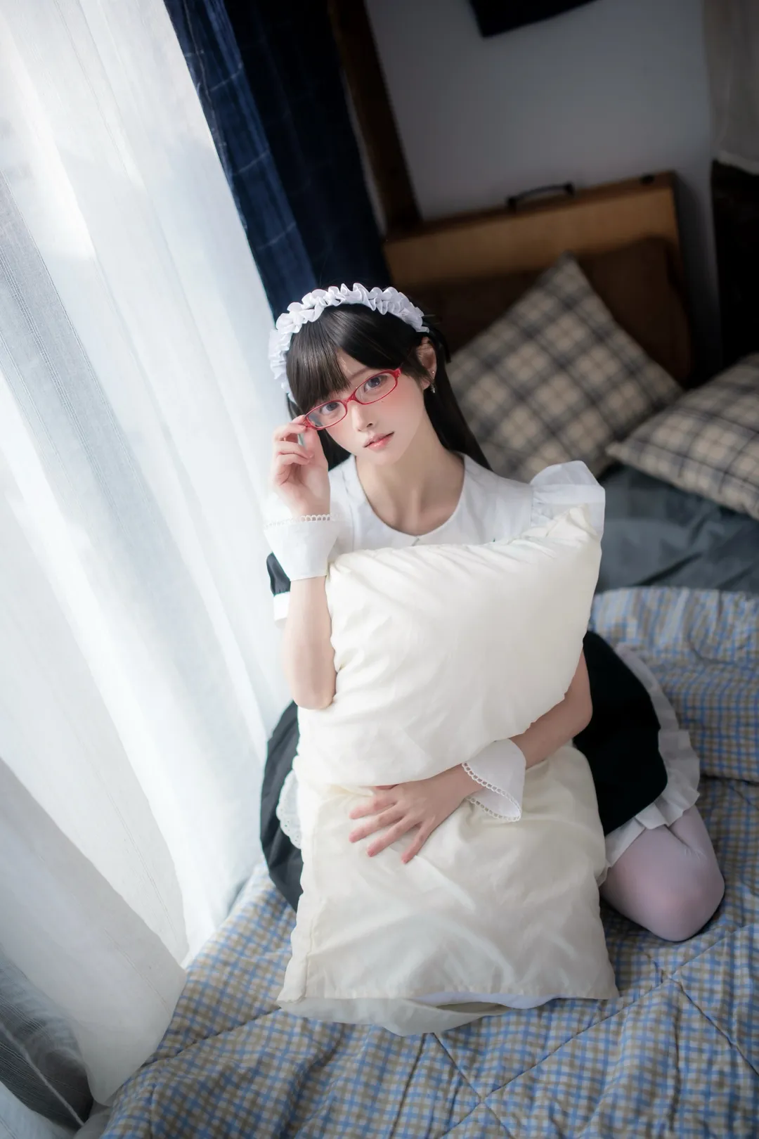 拍照姿势分享, 室内写真, 二次元穿搭, 日系摄影, 女仆装cosplay - 第5张