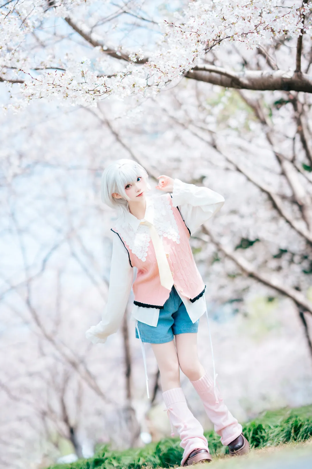 Outdoor photography, Cosplay outfit, Kaname Rana cosplay, Spring cherry blossoms, BanG Dream! MyGO!!!!!