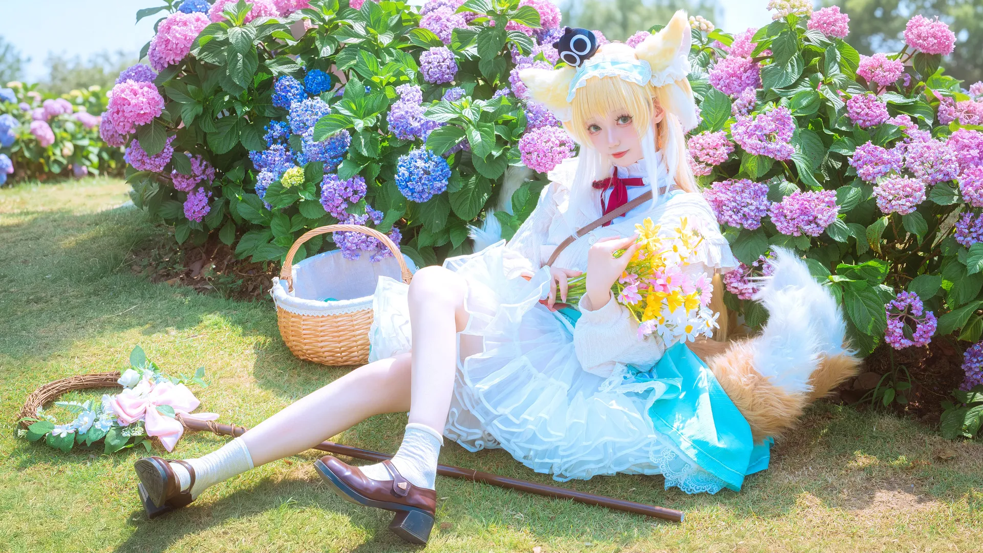 明日方舟, 铃兰cos, cosplay日常, 兽耳少女, 花园外景