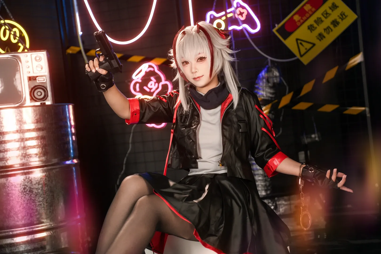 Cyberpunk, Arknights, Wishadel cosplay, Cosplay photography, Neon light