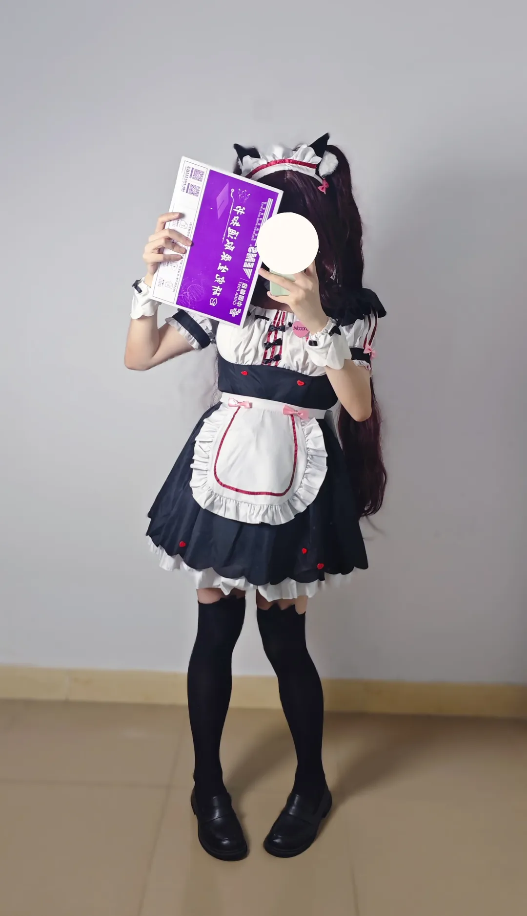 二次元日常, 过膝袜穿搭, 女仆装cosplay, 猫耳猫娘, 道具枪摄影 - 第1张