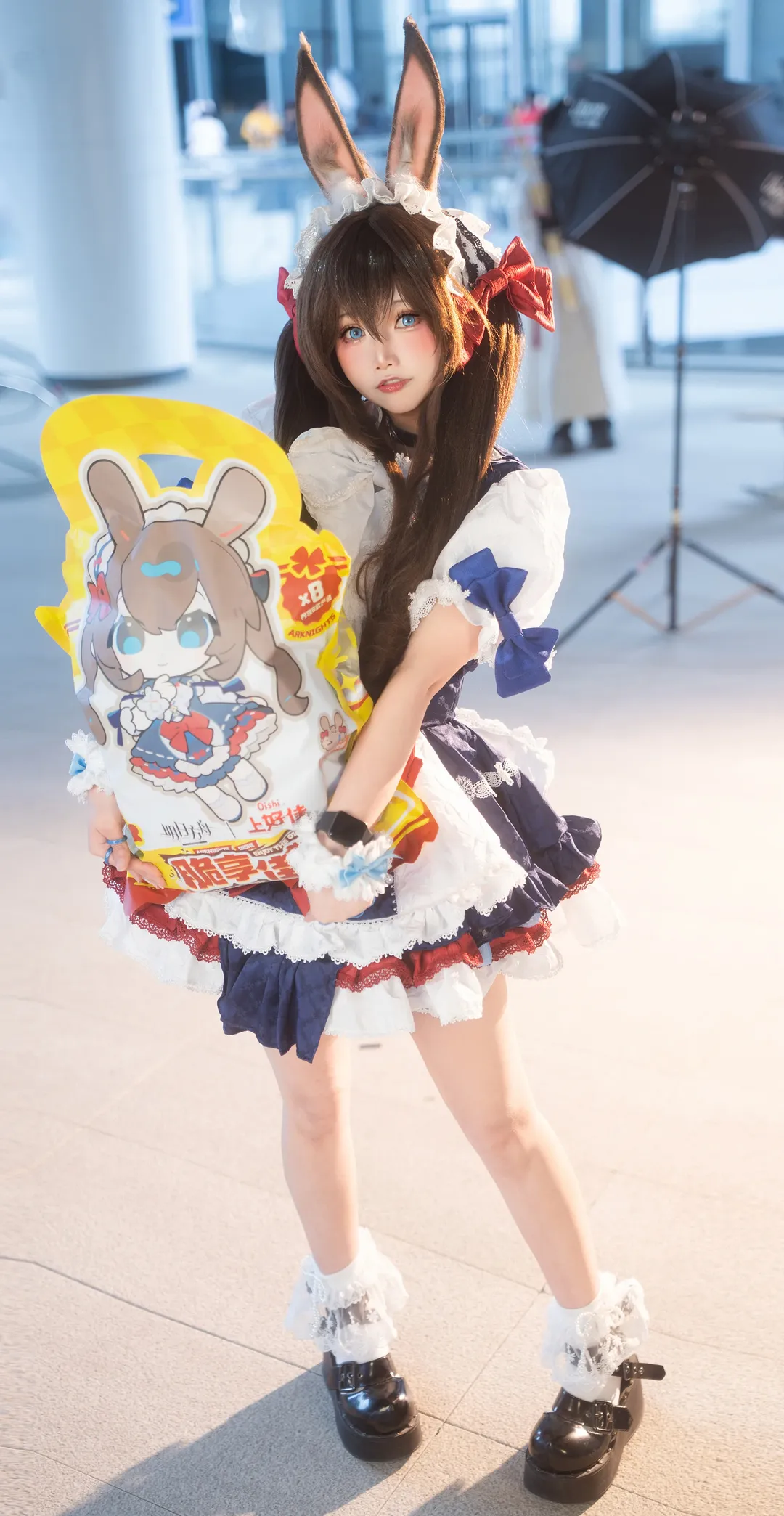 明日方舟, 阿米娅cos, 摄影写真, cp32漫展, 女仆装Coser - 第2张