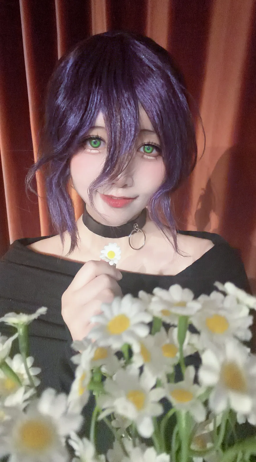 蕾塞cos, 电锯人, cosplay穿搭, 紫发绿眼, 黑色系造型