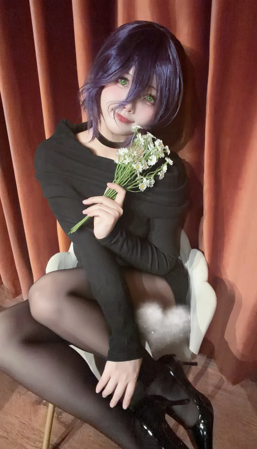蕾塞cos, 电锯人, cosplay穿搭, 紫发绿眼, 黑色系造型 - 第3张