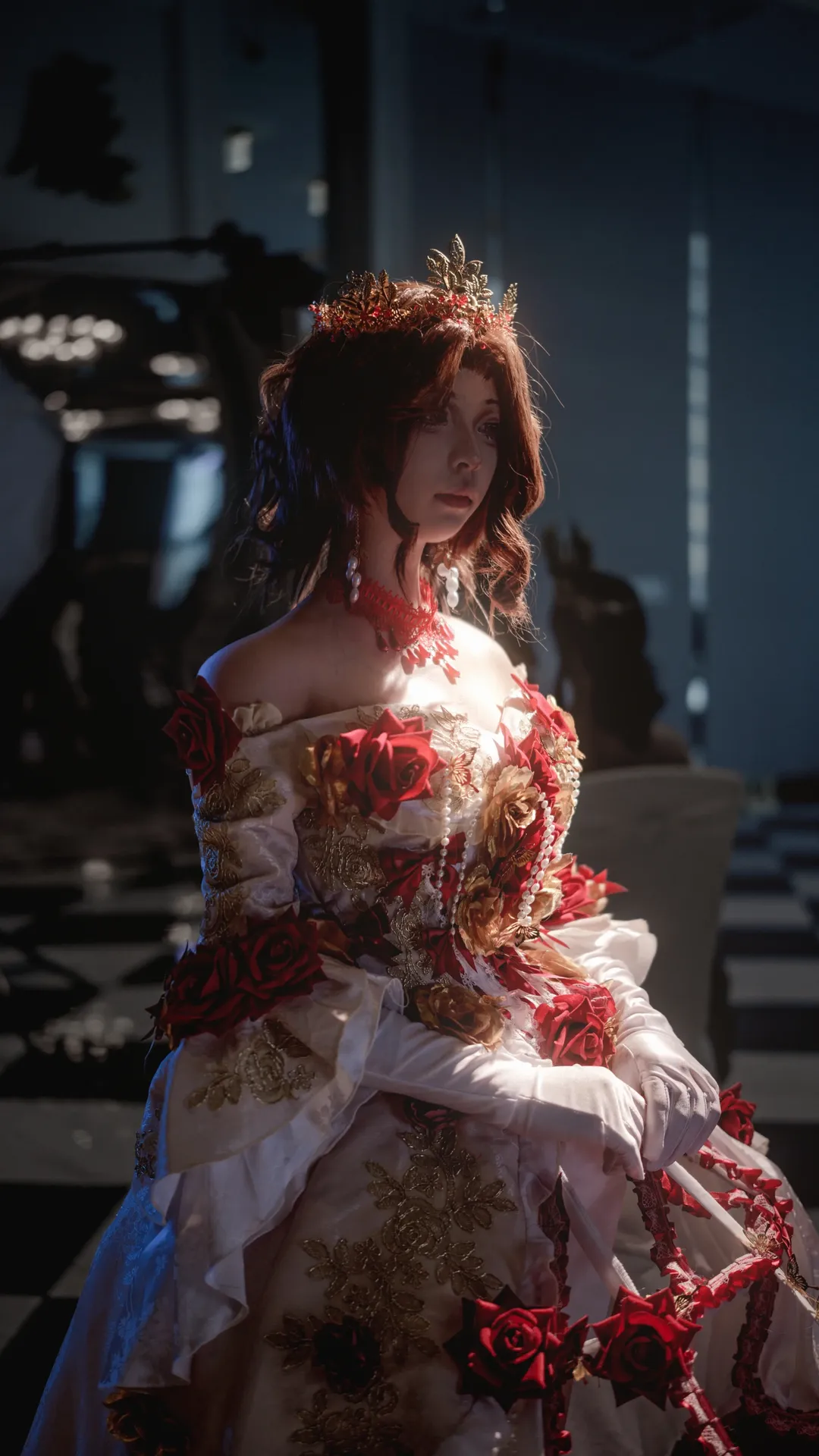 氛围感摄影, 第五人格, 红夫人cos, cos正片分享, 血宴礼服