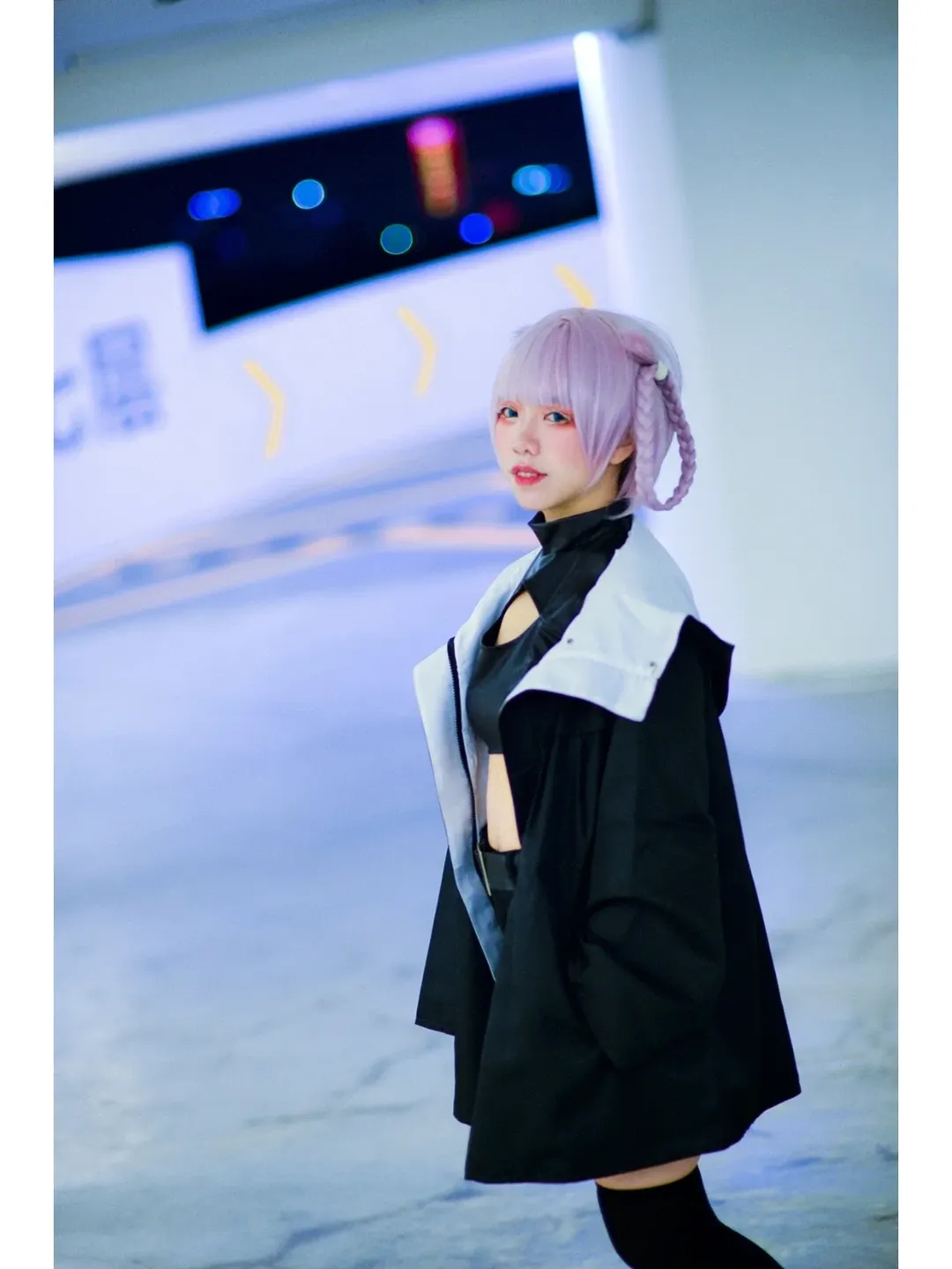 七草ナズナコスプレ, よふかしのうた, 二次元メイク, コスプレ撮影, 駐車場撮影 - 5枚目
