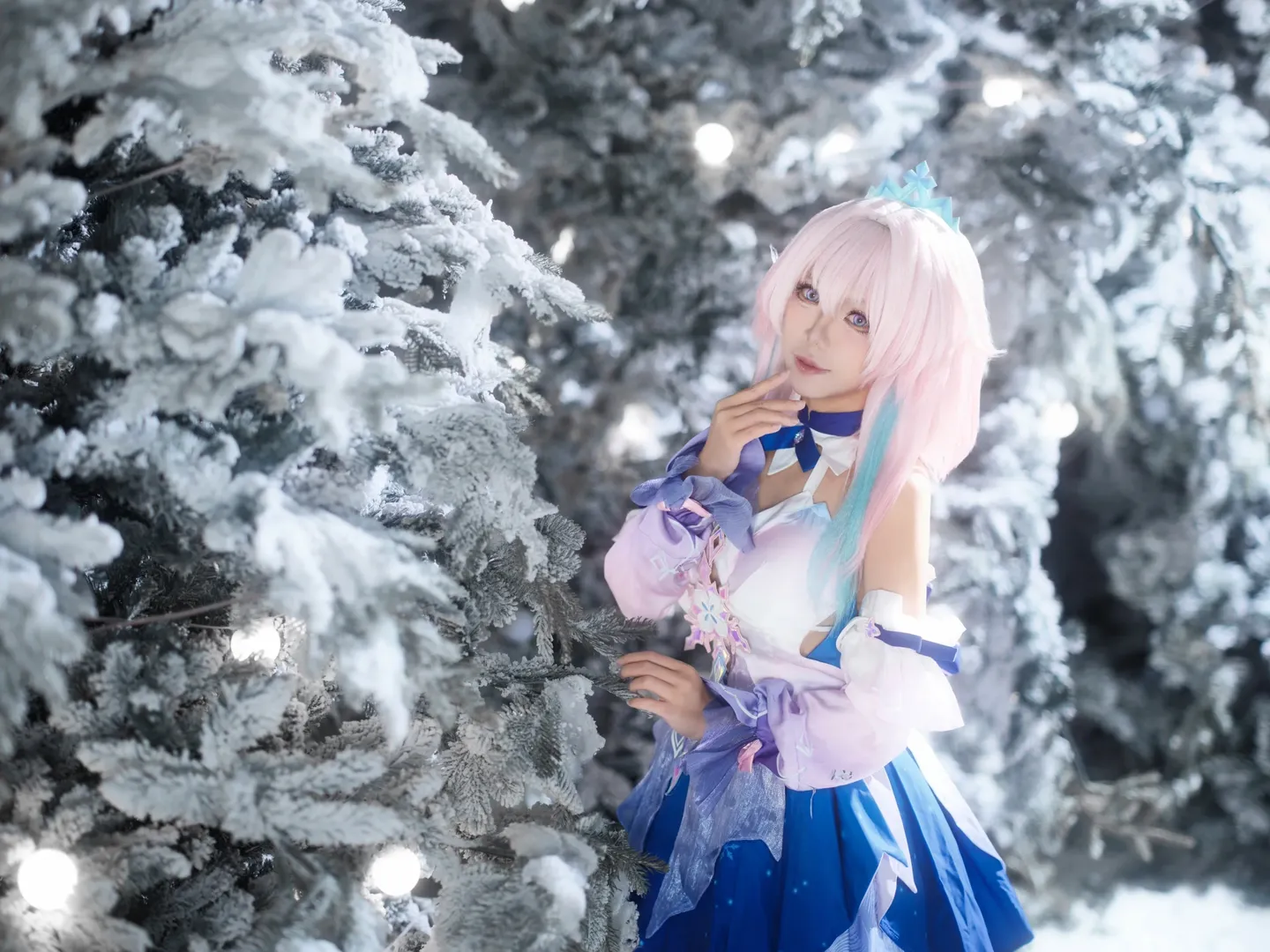 崩坏星穹铁道, 三月七cos, 雪景cosplay, 冬日氛围感写真, 二次元少女摄影 - 第3张