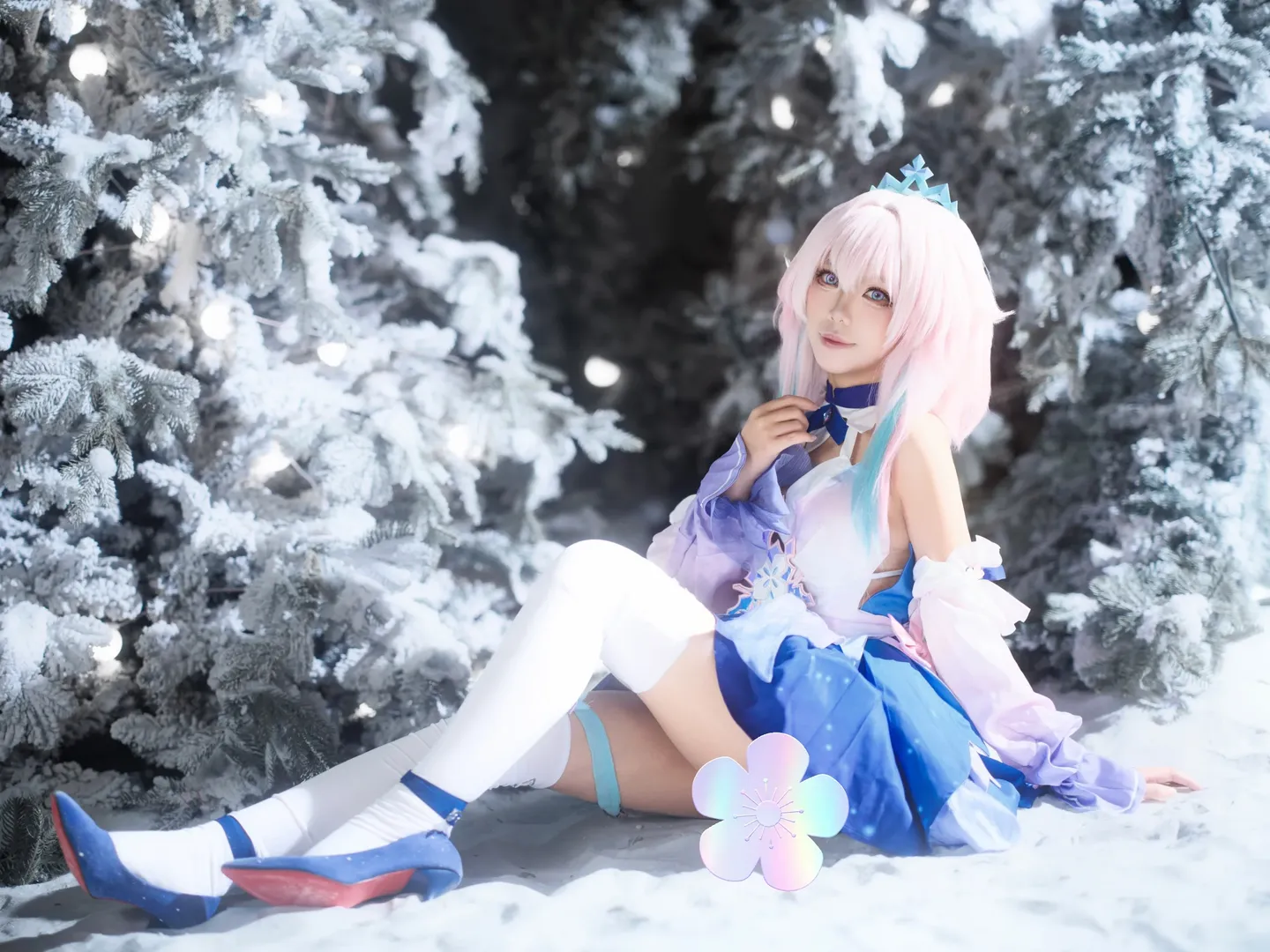 崩坏星穹铁道, 三月七cos, 雪景cosplay, 冬日氛围感写真, 二次元少女摄影