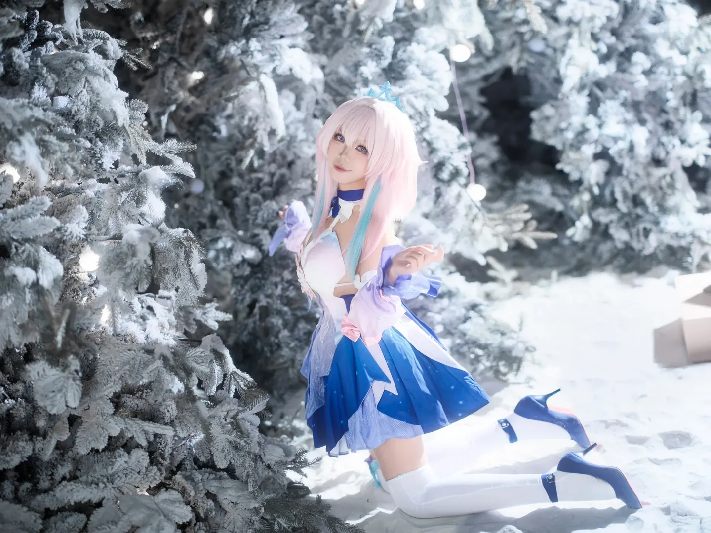 崩坏星穹铁道, 三月七cos, 雪景cosplay, 冬日氛围感写真, 二次元少女摄影 - 第9张