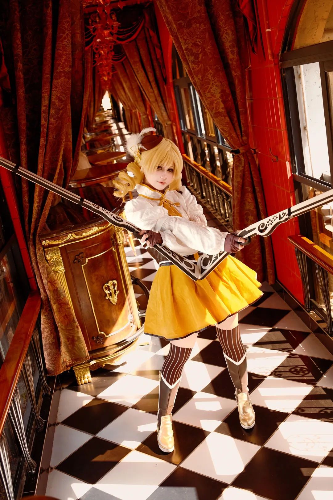 魔法少女まどか☆マギカ, コスプレ撮影, アクションショット, 巴マミのコスプレ, 黄色いリボン - 10枚目