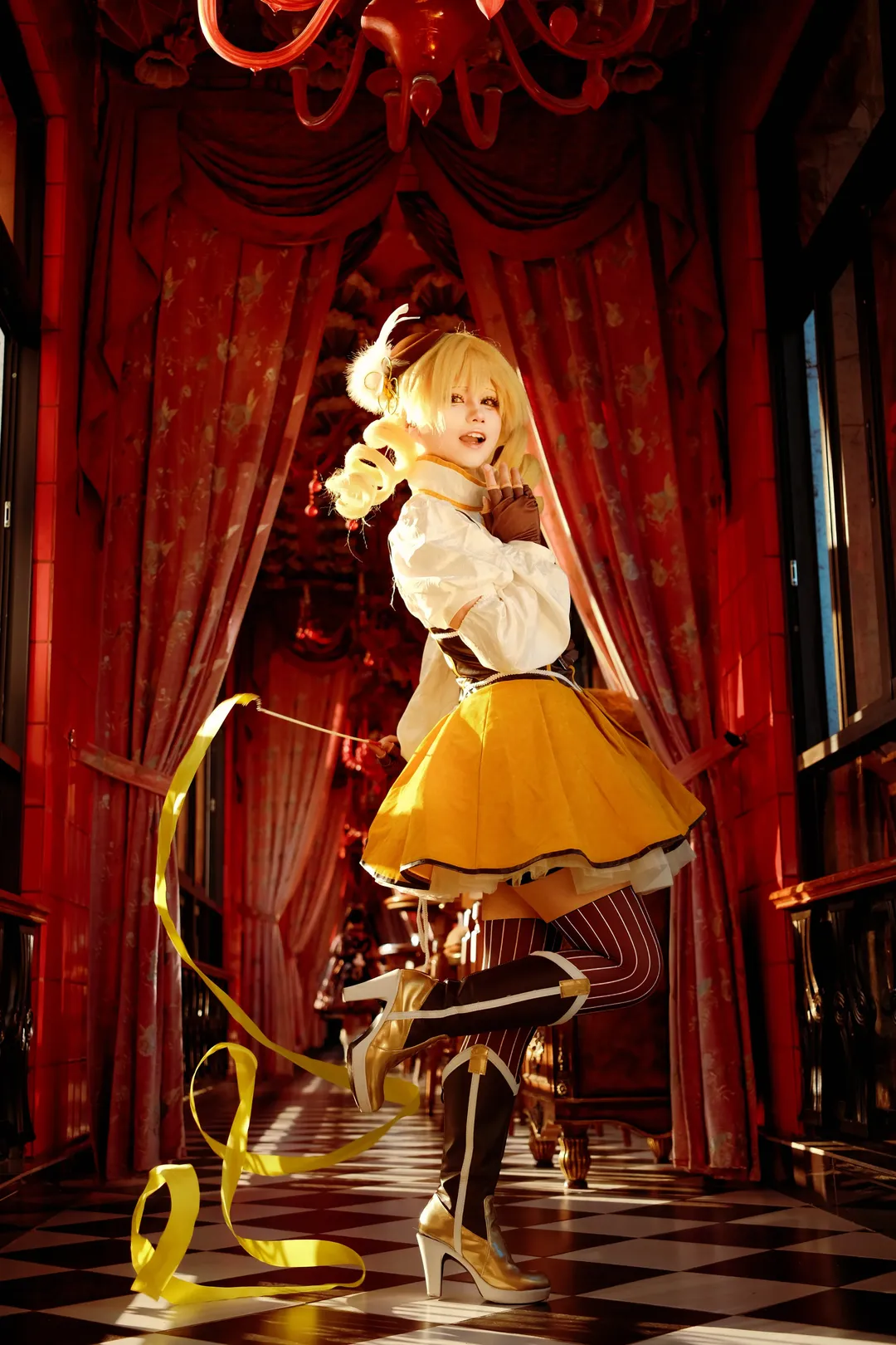 魔法少女まどか☆マギカ, コスプレ撮影, アクションショット, 巴マミのコスプレ, 黄色いリボン - 6枚目