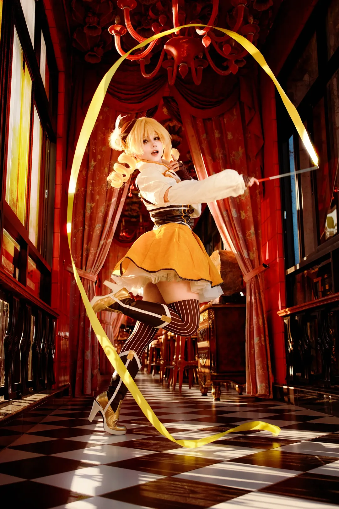 魔法少女まどか☆マギカ, コスプレ撮影, アクションショット, 巴マミのコスプレ, 黄色いリボン - 7枚目