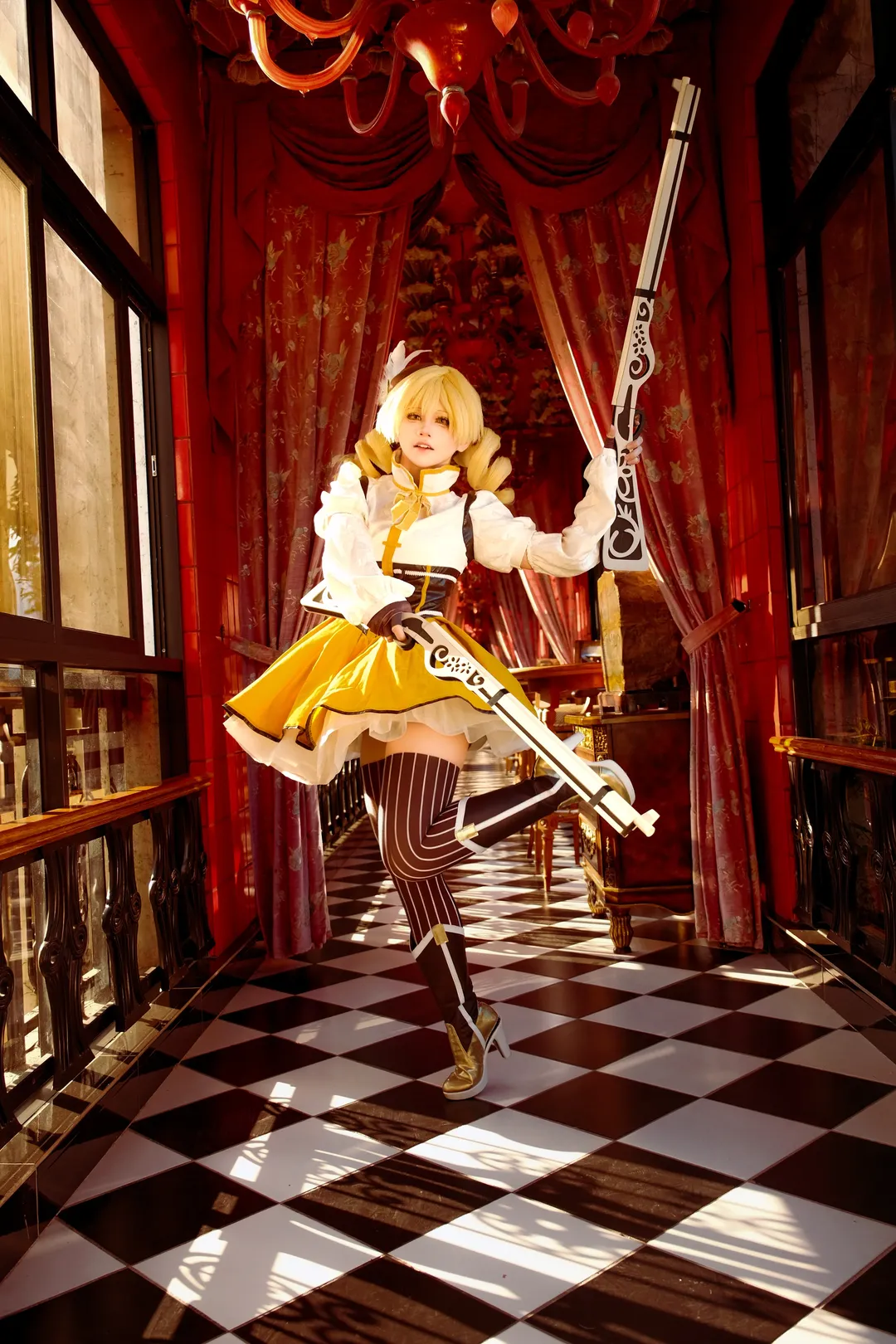 魔法少女まどか☆マギカ, コスプレ撮影, アクションショット, 巴マミのコスプレ, 黄色いリボン - 8枚目