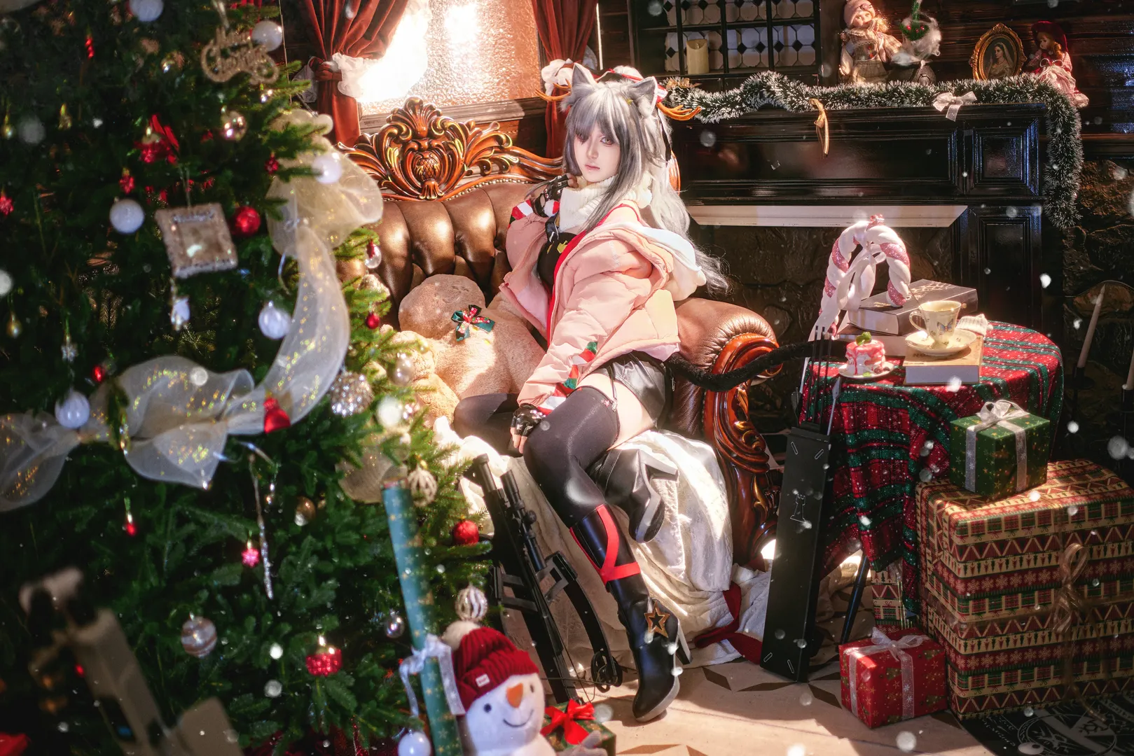 Cosplay photoshoot, Arknights, Arknights cosplay, Christmas cosplay, Schwarz cosplay - Image 5