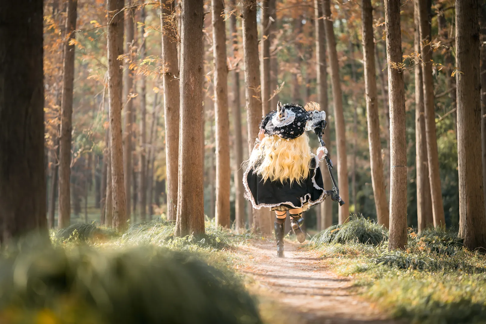 東方Project, 霧雨魔理沙 コスプレ, コスプレ撮影, 秋の森系屋外撮影, 小さな魔女のドレス - 5枚目