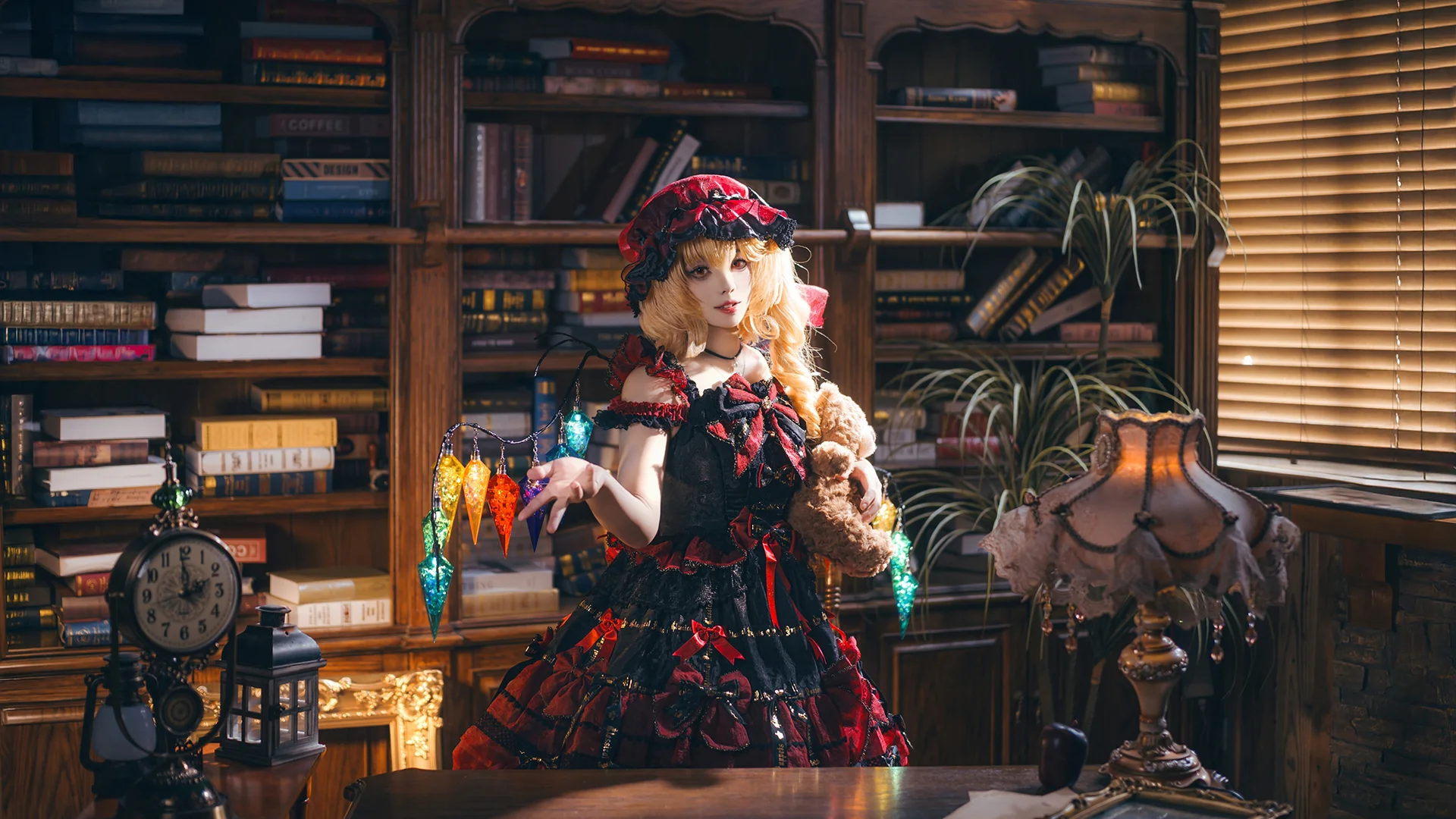 东方Project, 二次元cosplay, 哥特洛丽塔, 芙兰朵露斯卡雷特cos, 复古图书馆写真 - 第5张