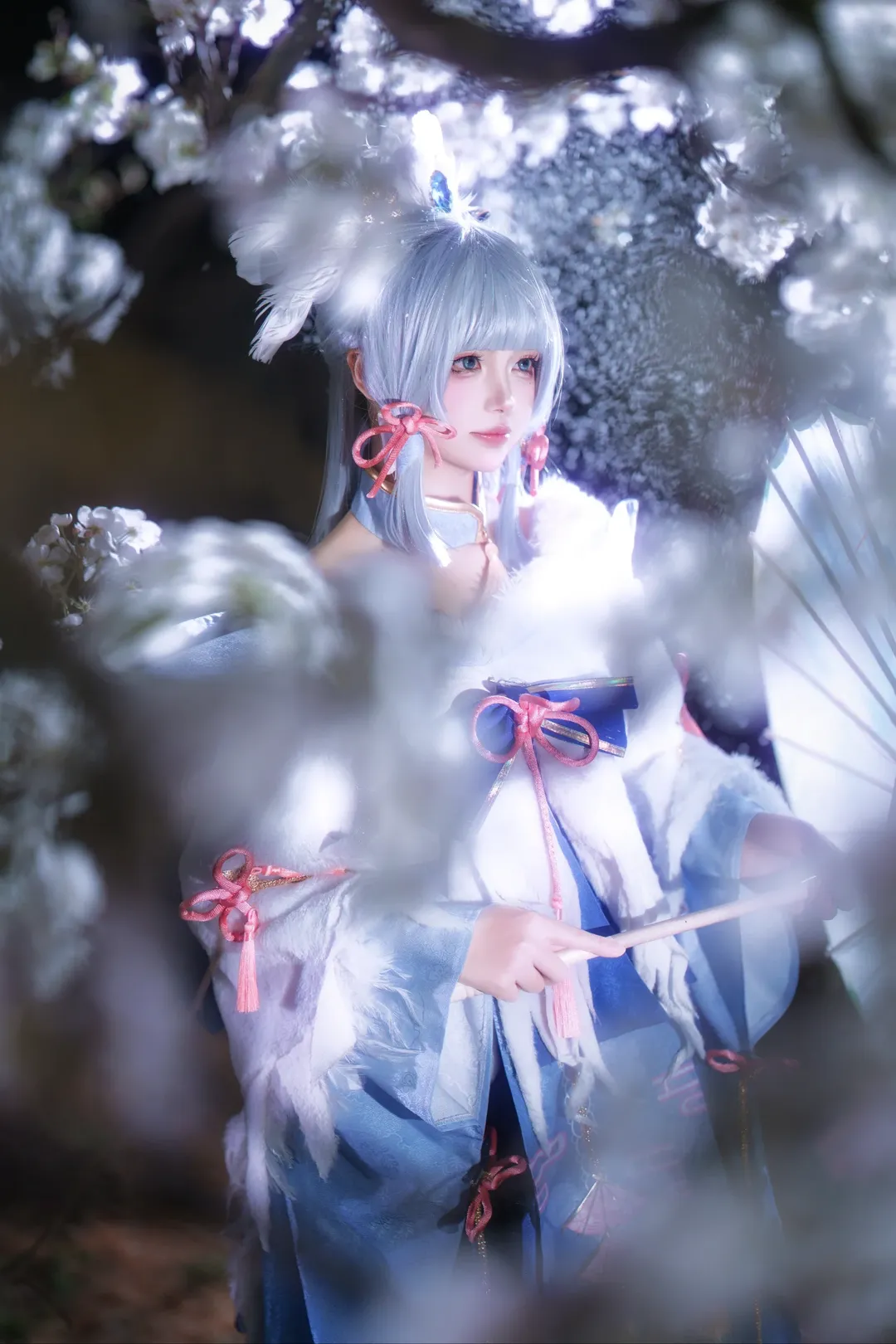 Genshin Impact, Kamisato Ayaka cosplay, Anime cosplay, Ancient-style role-playing, Night sakura photography - Image 2