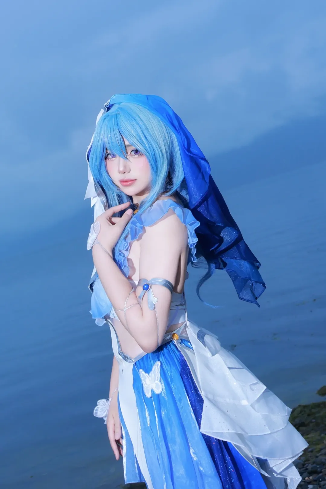 Wuthering Waves, The Shorekeeper cosplay, Cosplay sharing, Dali photoshoot, Blue tone portrait