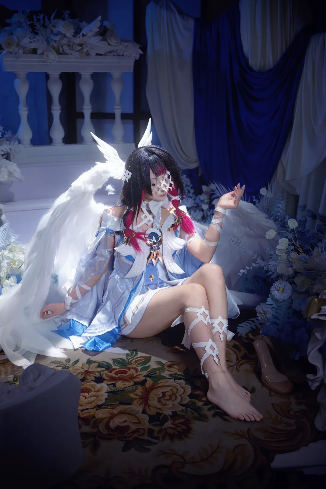 氛围感cos, 月光少女, 蒙面天使, 蓝白羽翼, 静谧人像 - 第1张