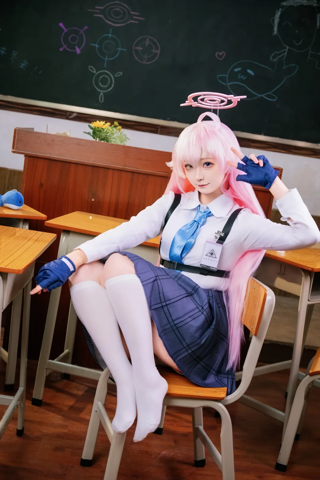 コスプレ, ブルーアーカイブ, 小鳥遊ホシノ コスプレ, 教室撮影, 二次元制服 - 1枚目