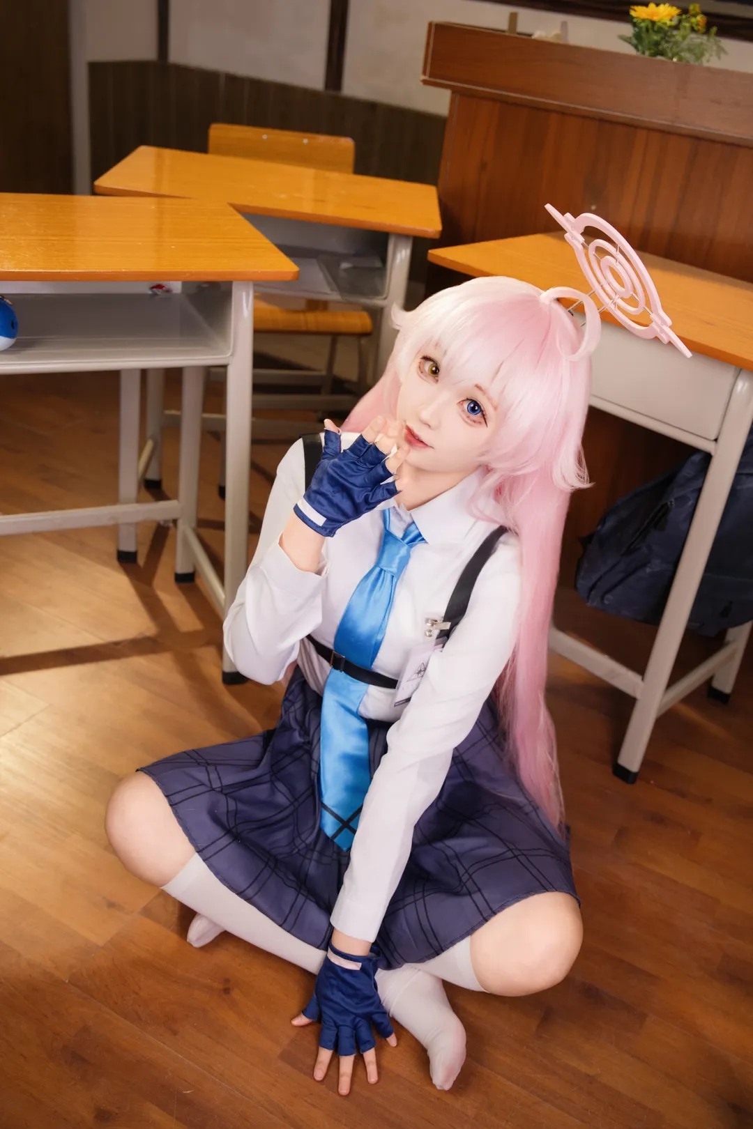 コスプレ, ブルーアーカイブ, 小鳥遊ホシノ コスプレ, 教室撮影, 二次元制服 - 2枚目