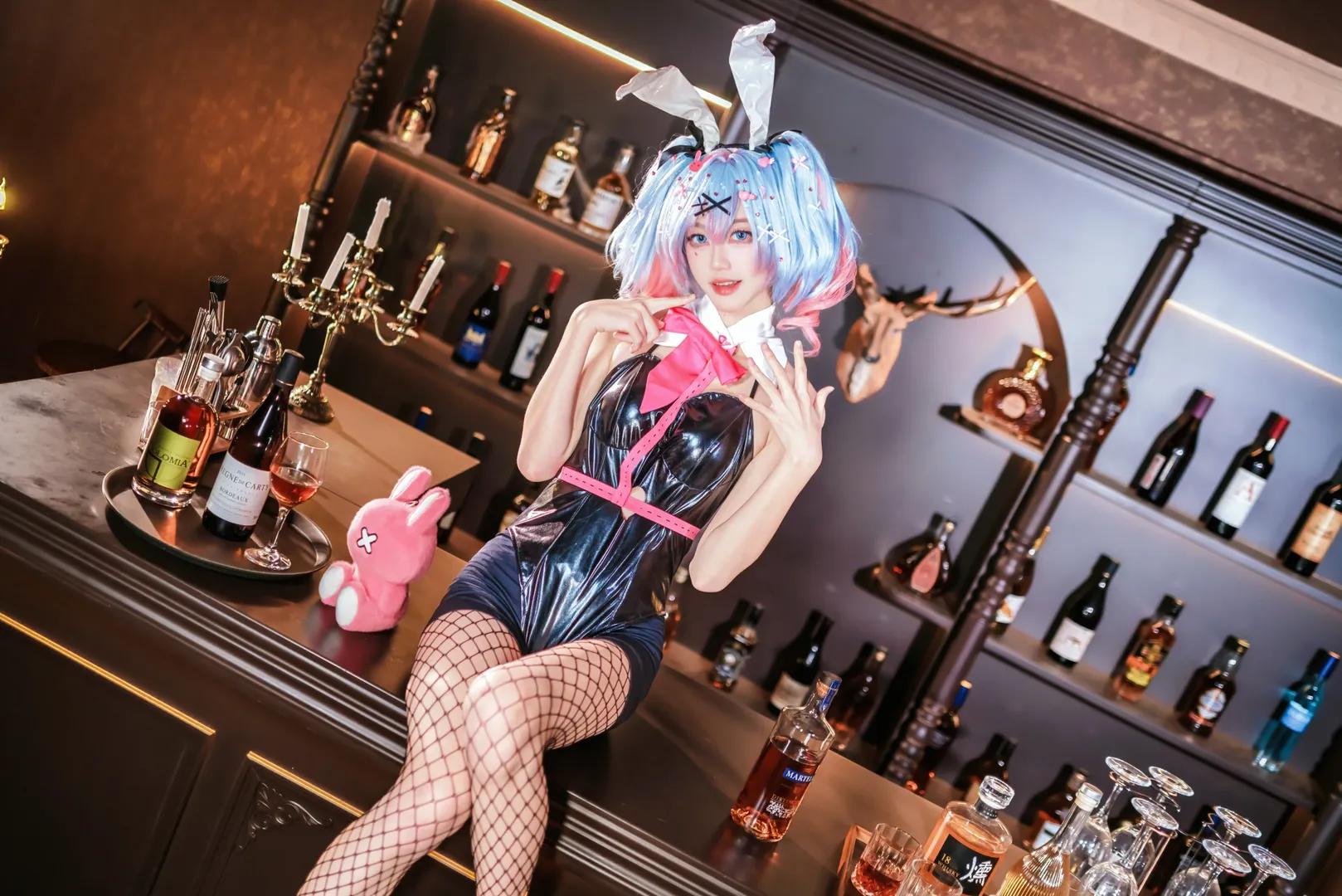 cos正片, 二次元cosplay, 初音未来cos, 兔子洞, 酒吧人像 - 第5张
