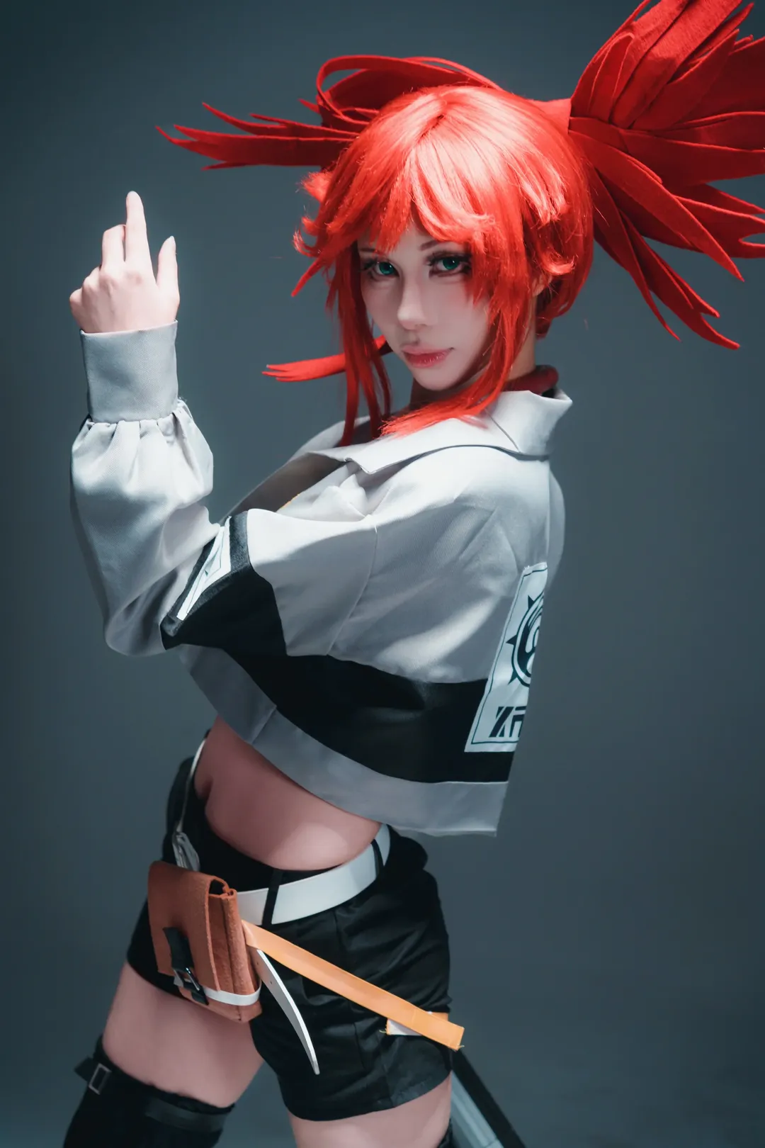 アニメ風写真セット, コスプレイヤーの日常, ガチアクタ, リヨウ コスプレ, 戦闘風コスプレ - 9枚目