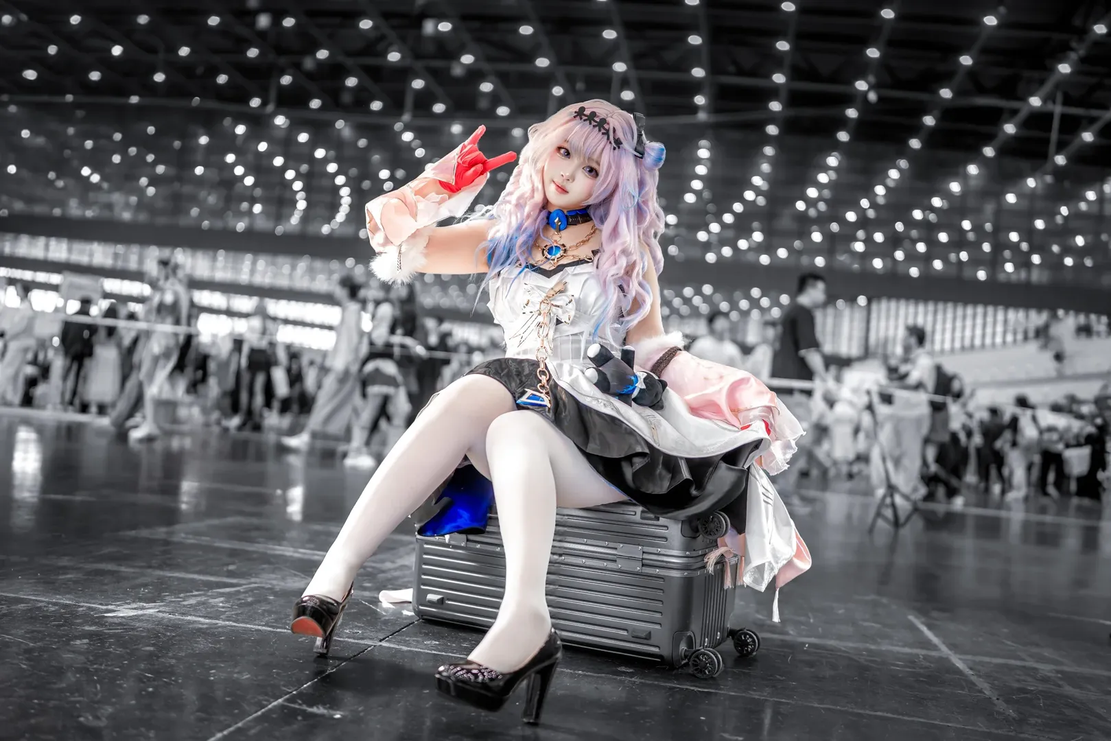 鸣潮, 达妮娅cos, 漫展场照, 二次元cosplay, 白丝穿搭
