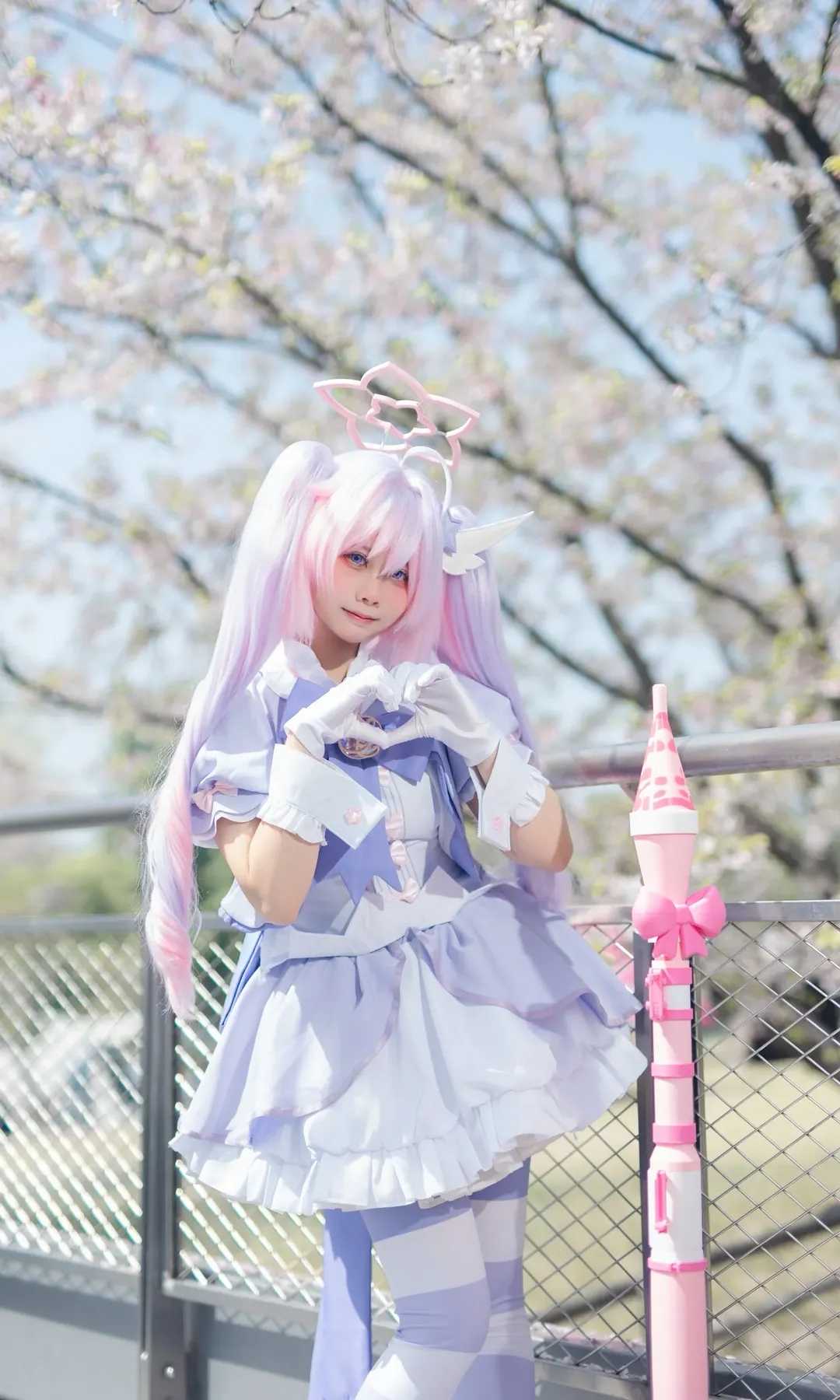 ブルーアーカイブ, 宇沢レイサ コスプレ, 魔法少女コスプレ, 桜の屋外コスプレ, 二次元コスプレイヤーの日常