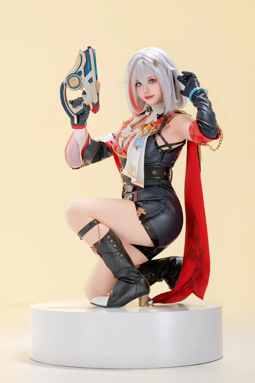 角色扮演, 白棚拍摄, 崩坏星穹铁道, cosplay摄影, 托帕cos - 第2张