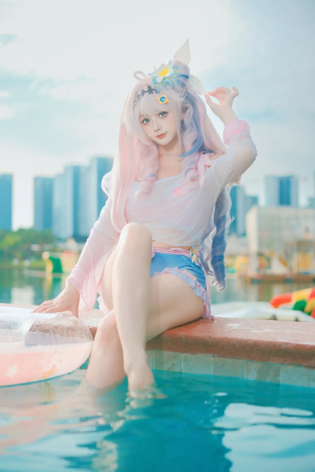 鸣潮, 达妮娅cos, 二次元cosplay, 夏日泳装, 泳池外景 - 第2张