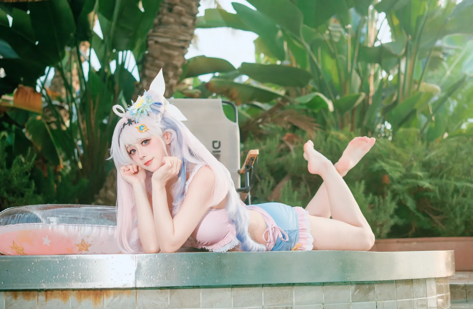 鸣潮, 达妮娅cos, 二次元cosplay, 夏日泳装, 泳池外景 - 第4张
