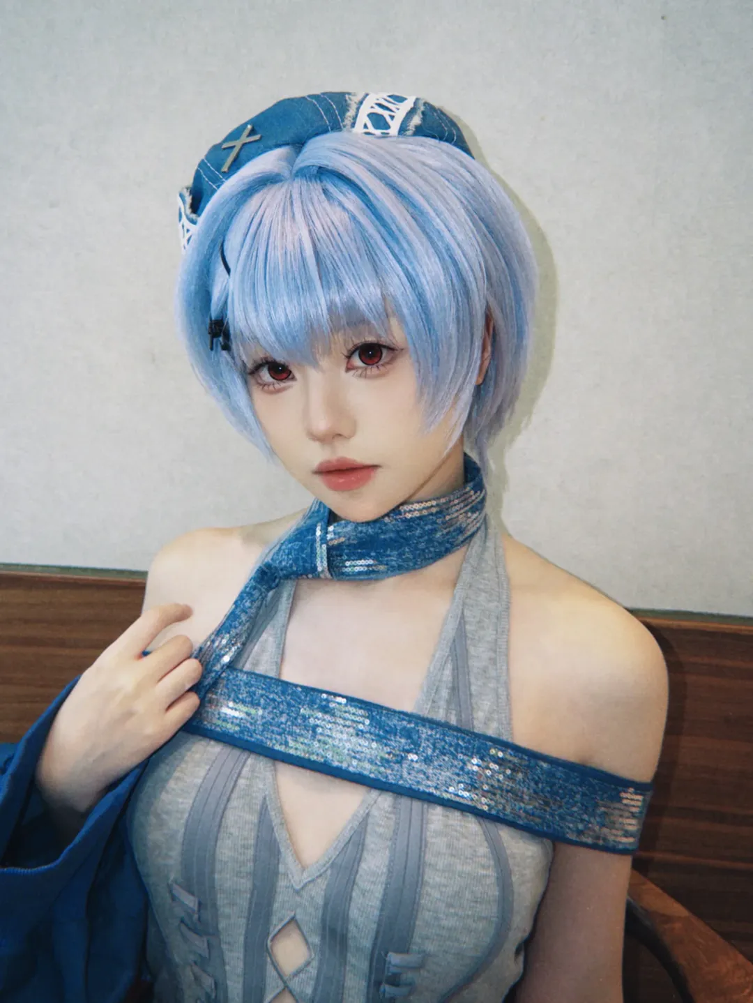 Rei Ayanami cosplay, Neon Genesis Evangelion, Red colored contacts, Icy blue short hair, Cool aesthetic outfit - Image 1