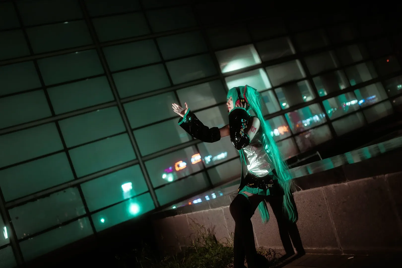 二次元撮影, 初音ミク コスプレ, 夜景スナップ, ボーカロイド, シルバーの質感 - 2枚目