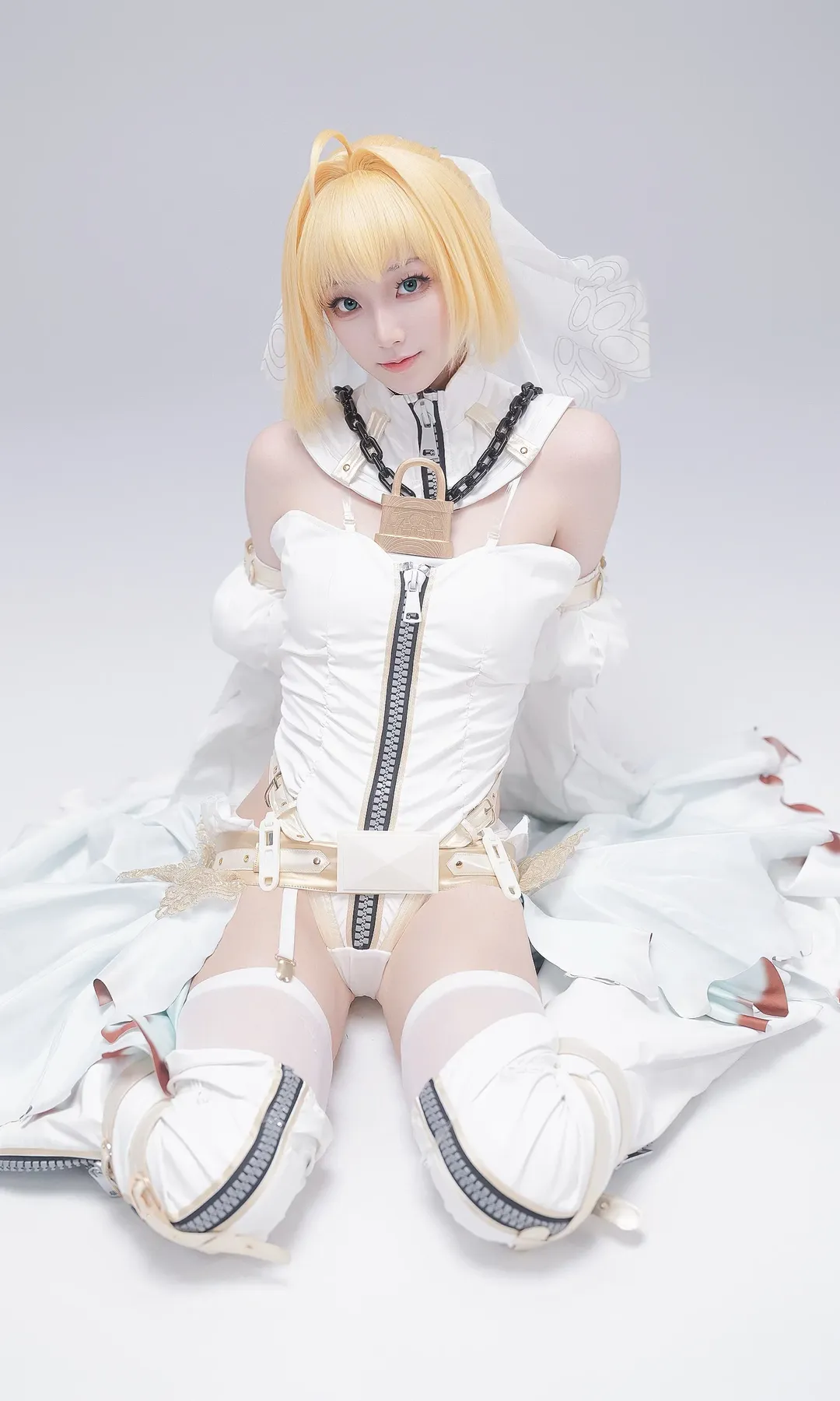 二次元少女, FGO, 尼禄cos, cosplay摄影, 白丝战靴