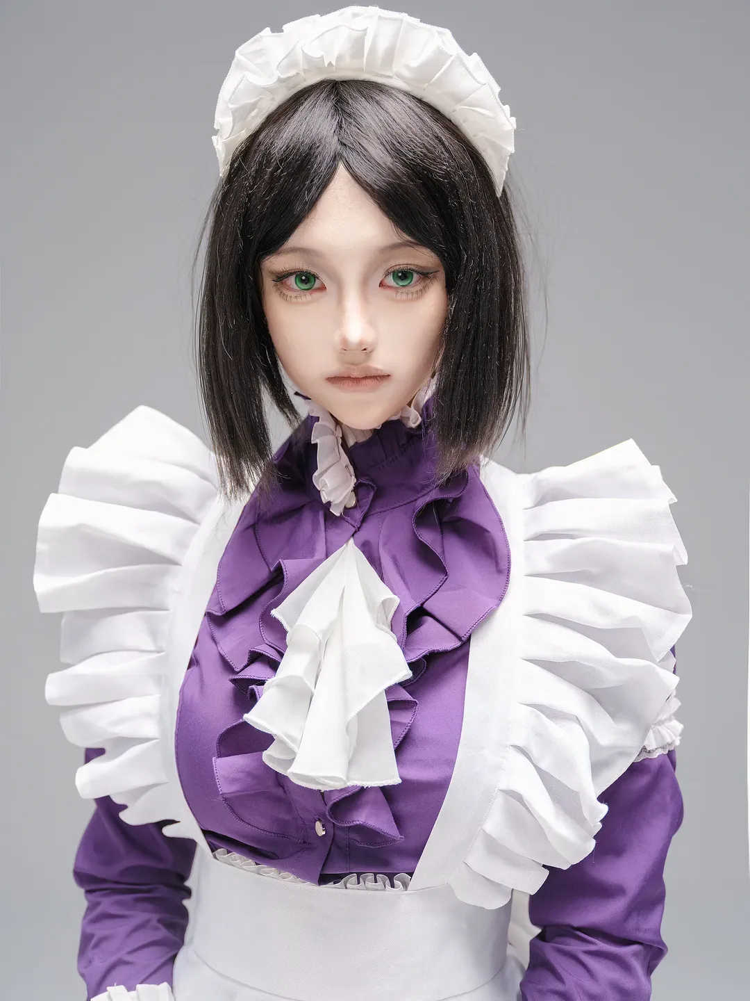 スタジオコスプレ, ファタモルガーナの館 コスプレ, 紫色のフリルメイド服, レトロでエレガントなメイクとスタイリング, ドール風撮影 - 1枚目