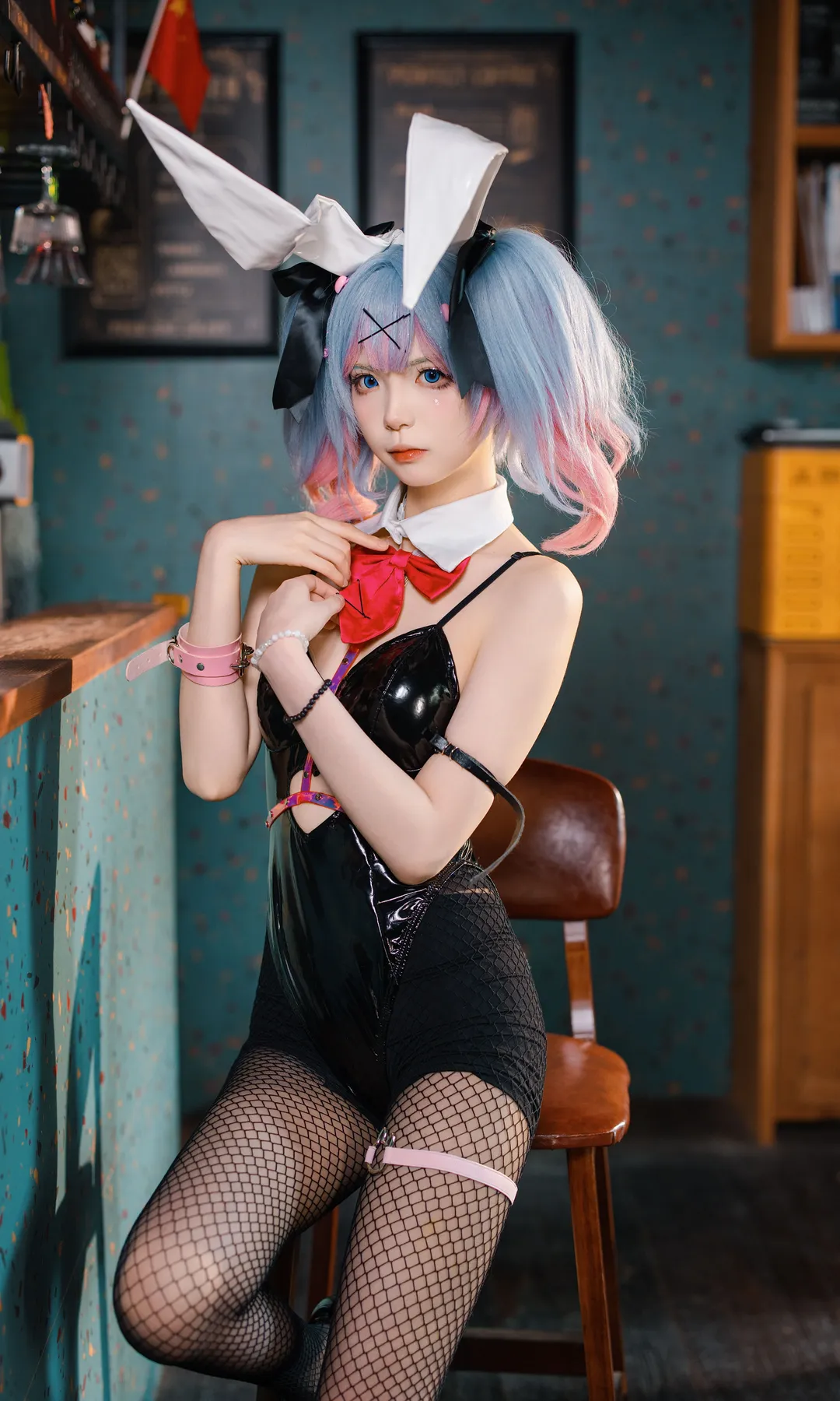 女仆装, 日系小清新, 兔女郎cos, 酒吧摄影, 网袜 - 第4张