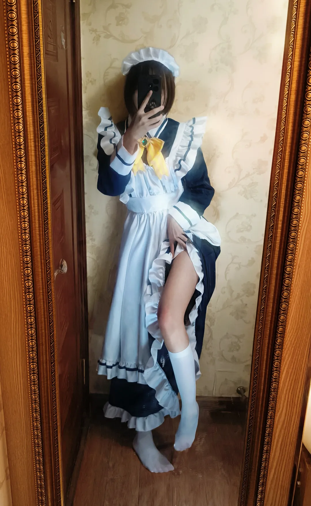 Maid outfit, Shiki Natsume Cosplay, Mirror selfie, Cosplay daily life, Café Stella and the Reapers' Butterflies