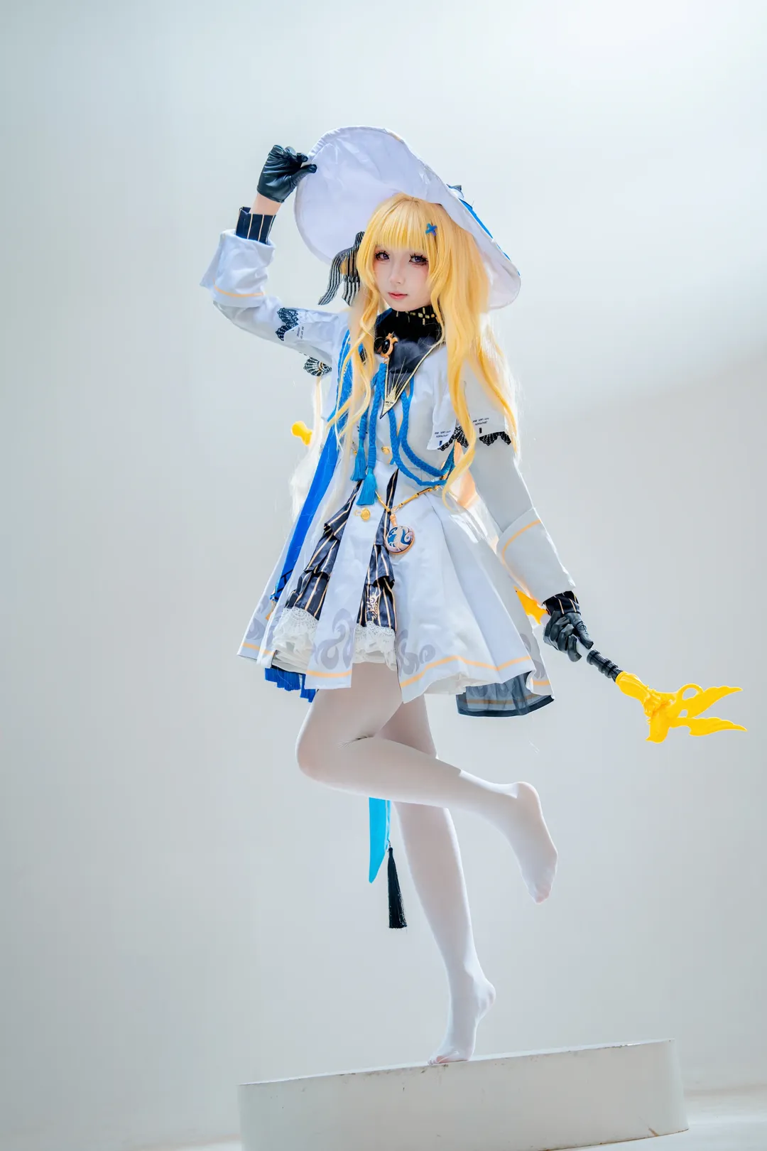 フィービー コスプレ, 鳴潮, コスプレ写真, 白ホリ撮影, 萌えっ娘コスプレ - 2枚目